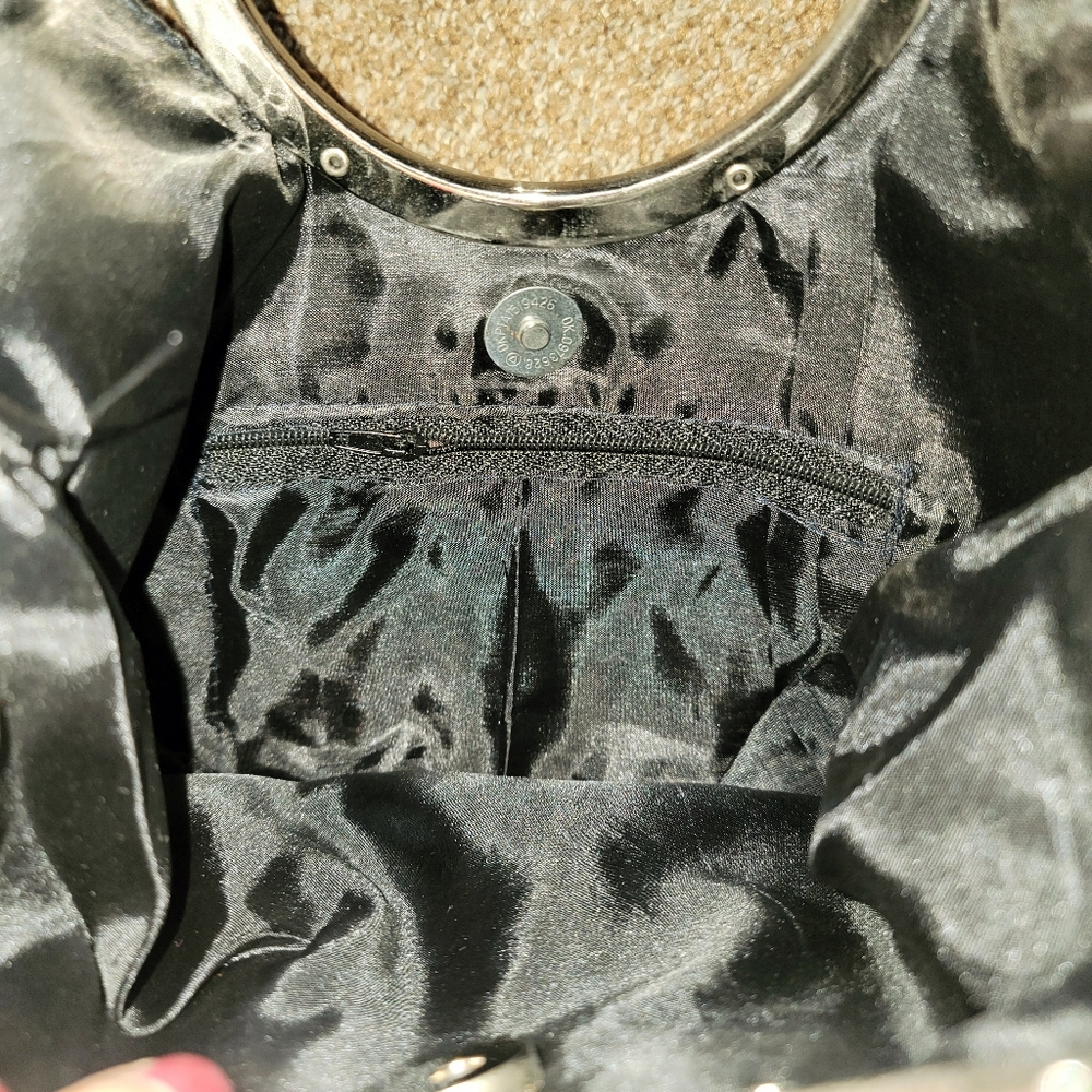 Handbag - Picture 4 of 4